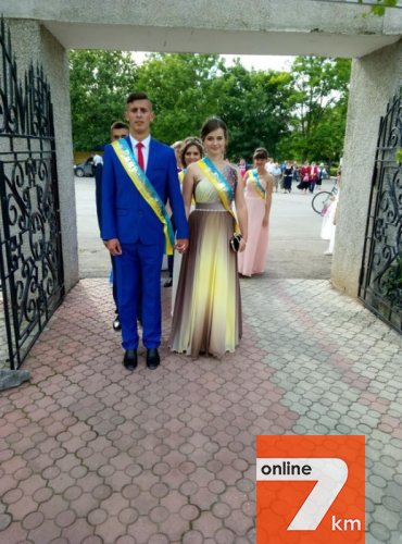 Продам выпускное платье