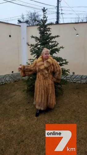 продам лисью шубу