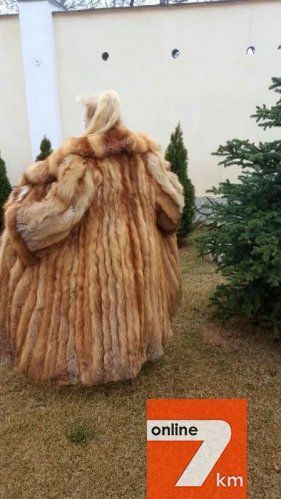 продам лисью шубу