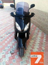 Продам макси скутер Yamaha X-max