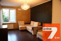 Продам 4-к квартиру-студию Киев
