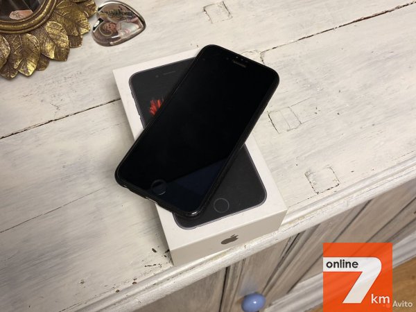 Телефон iPhone 6s